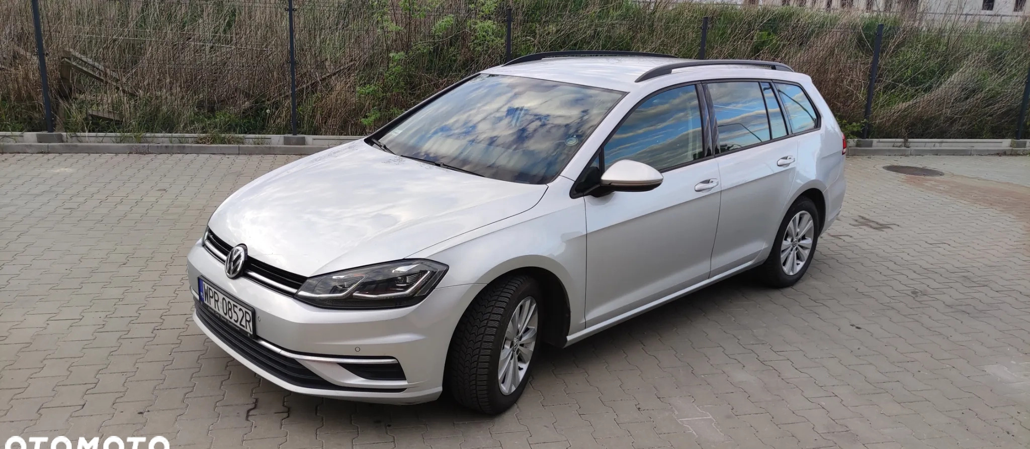 Volkswagen Golf cena 54900 przebieg: 195000, rok produkcji 2018 z Lębork małe 172